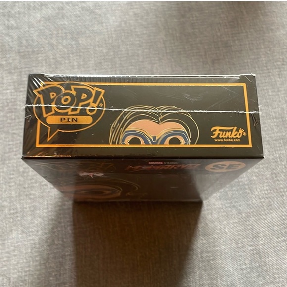 Funko Pop! Pin Marvel Studios - Ms. Marvel Large Enamel Pin Special Edition SE - Picture 3 of 4